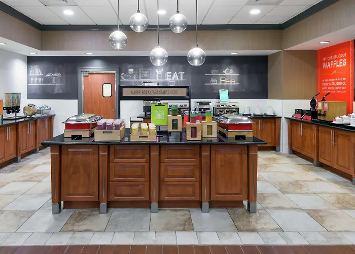 Hampton Inn & Suites Orlando Airport At Gateway Village